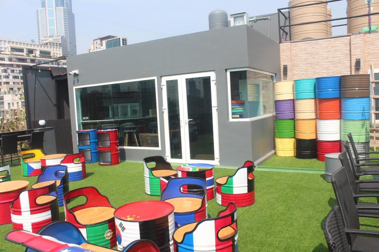 H-District Boutique Poshotel Bangkok Exterior photo